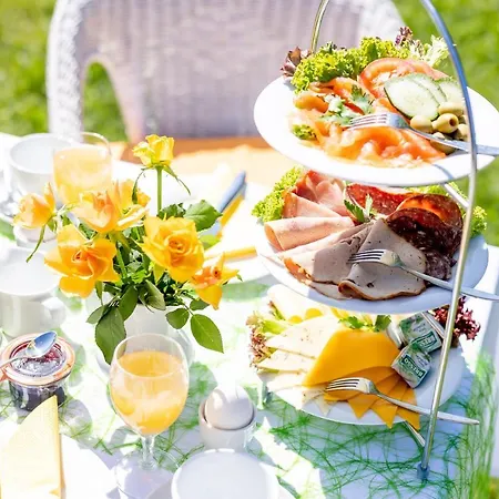 Hotel Kummerower Hof 3*